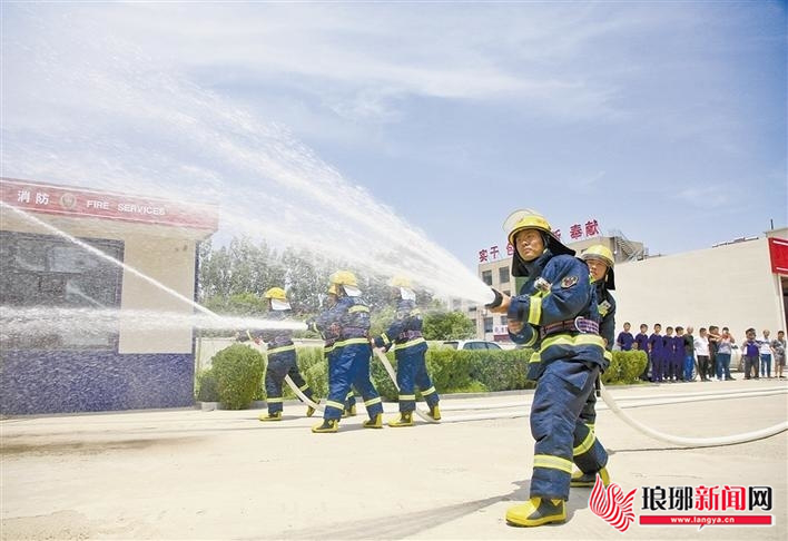 政企消防“联勤联动”打造火灾救援新模式(图5)