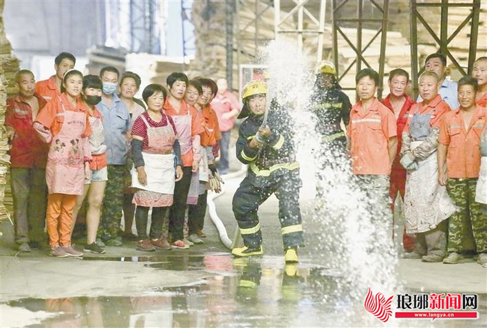 政企消防“联勤联动”打造火灾救援新模式(图4)
